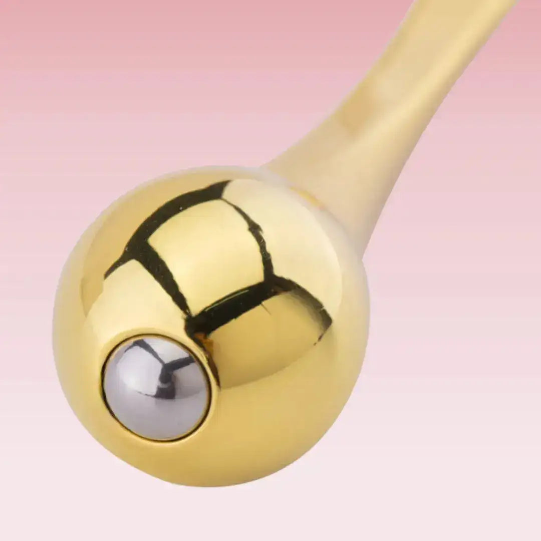 Refreshing eye contour massage roller